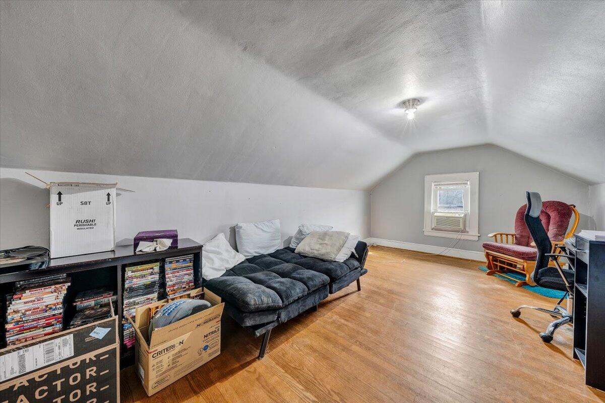 3116 Spring Road Southwest Roanoke, VA 24015 - Photo 15 of 22 a living room with furniture