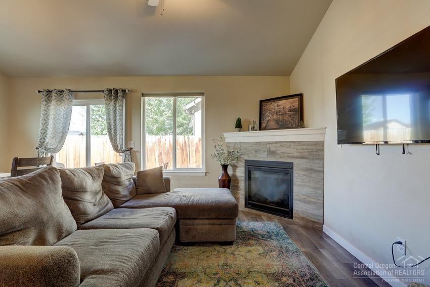 62513 Eagle Road Bend, OR 97701 - Photo 3 of 24 Additional Photo