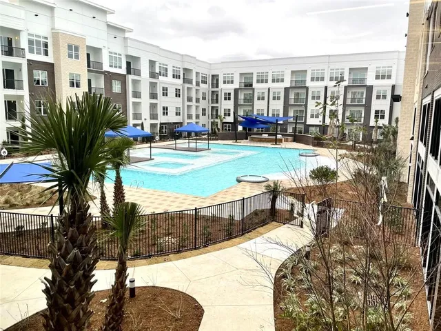 a building view with outdoor space