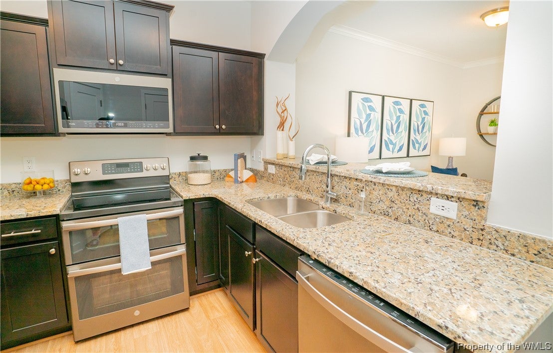 512 Fishers Court Hampton, VA 23666 - Photo 11 of 32 Gallery Image 11