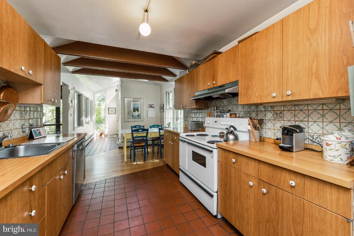 1807 Kenway Road Baltimore, MD 21209 - Photo 14 of 54 a kitchen with lots of counter top space