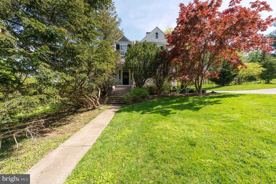 1807 Kenway Road Baltimore, MD 21209 - Photo 3 of 54 a view of yard with green space