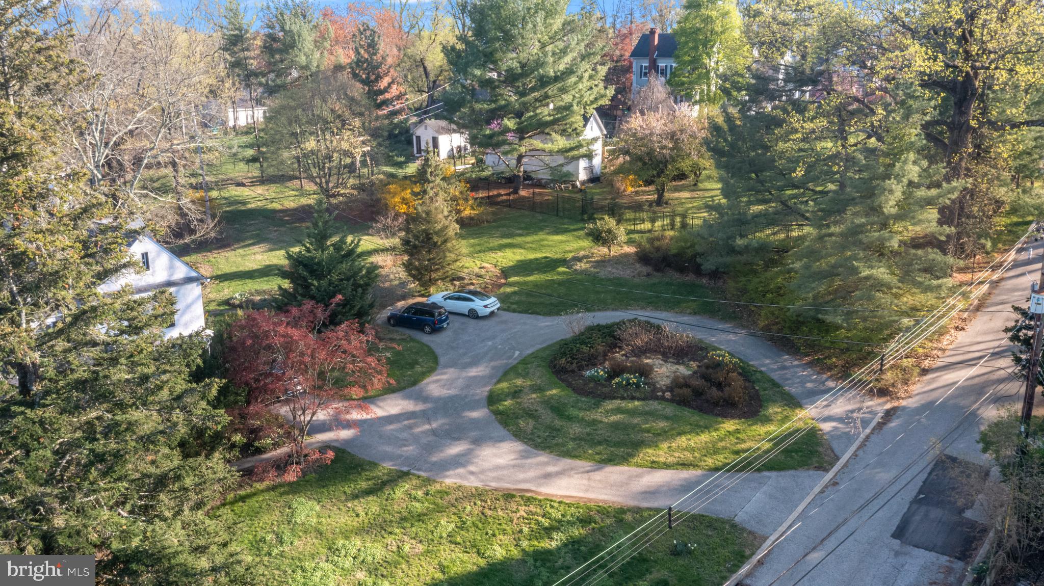 1807 Kenway Road Baltimore, MD 21209 - Photo 43 of 54 a view of a backyard of a house