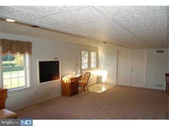 305 Chestnut Hill Road Temple, PA 19560 - Photo 6 of 8 Gallery Image 6