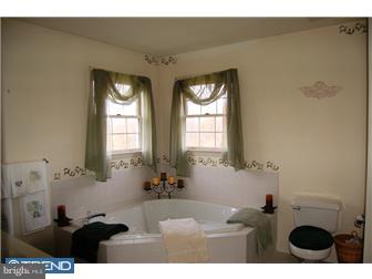 305 Chestnut Hill Road Temple, PA 19560 - Photo 7 of 8 Gallery Image 7