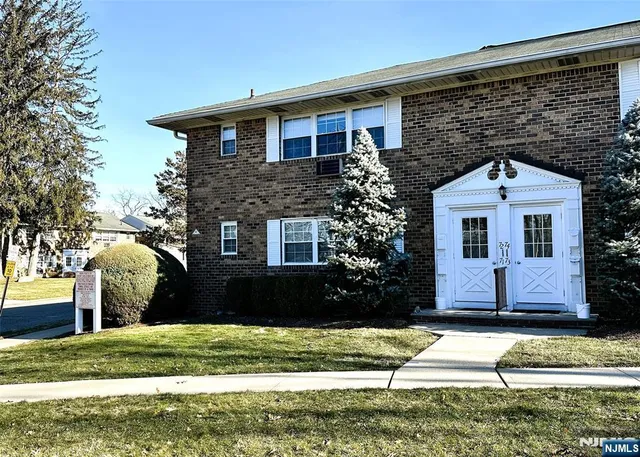 $2,100 | 66 South Franklin Turnpike, Unit 72, Ramsey, NJ 07446