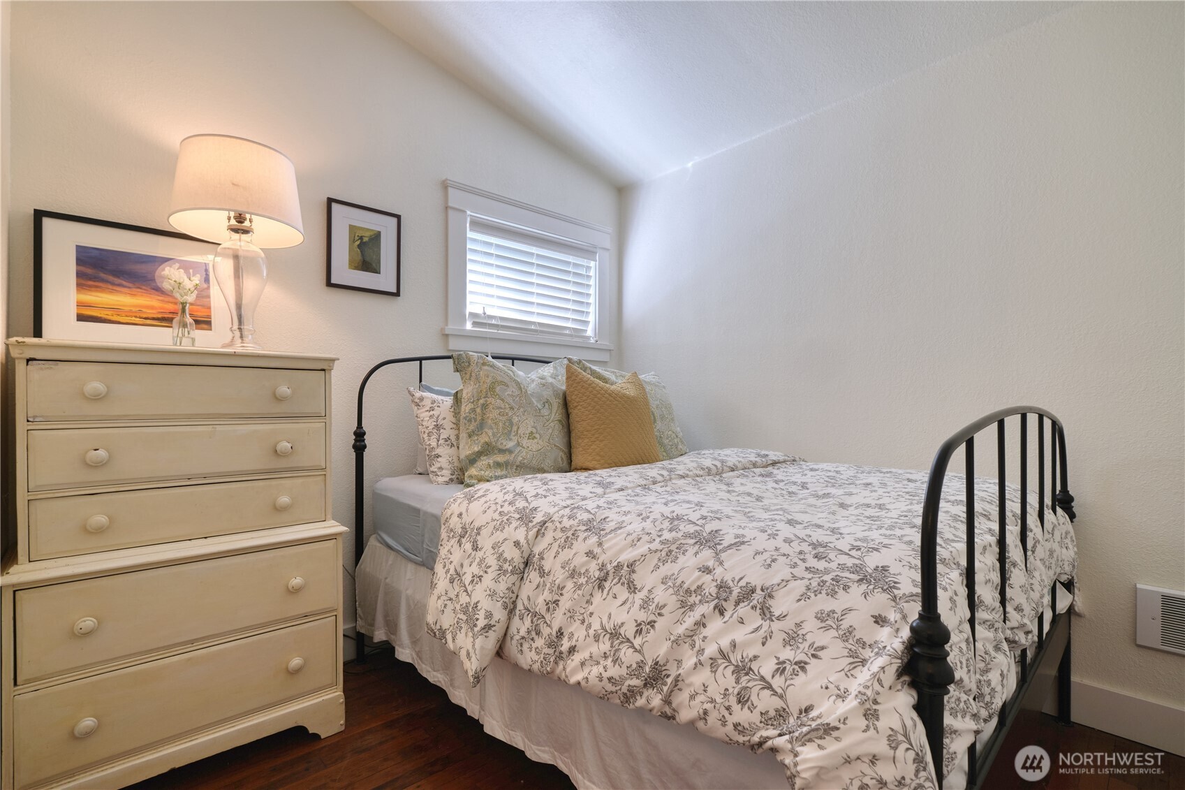 675 Sylvia Drive Point Roberts, WA 98281 - Photo 14 of 30