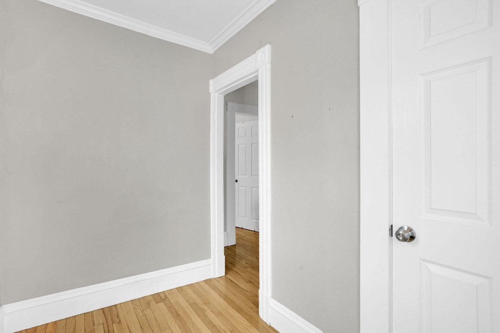 40 Laurel Street Holyoke, MA 01040 - Photo 19 of 42