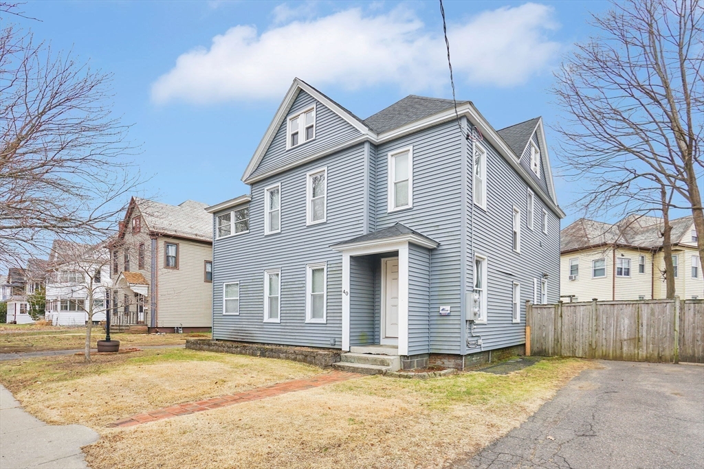 40 Laurel Street Holyoke, MA 01040 - Photo 2 of 42