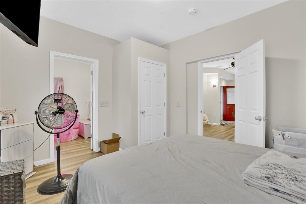 40 Laurel Street Holyoke, MA 01040 - Photo 33 of 42