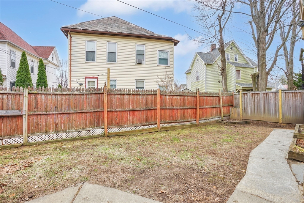 40 Laurel Street Holyoke, MA 01040 - Photo 41 of 42