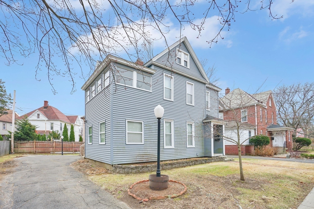 40 Laurel Street Holyoke, MA 01040 - Photo 42 of 42