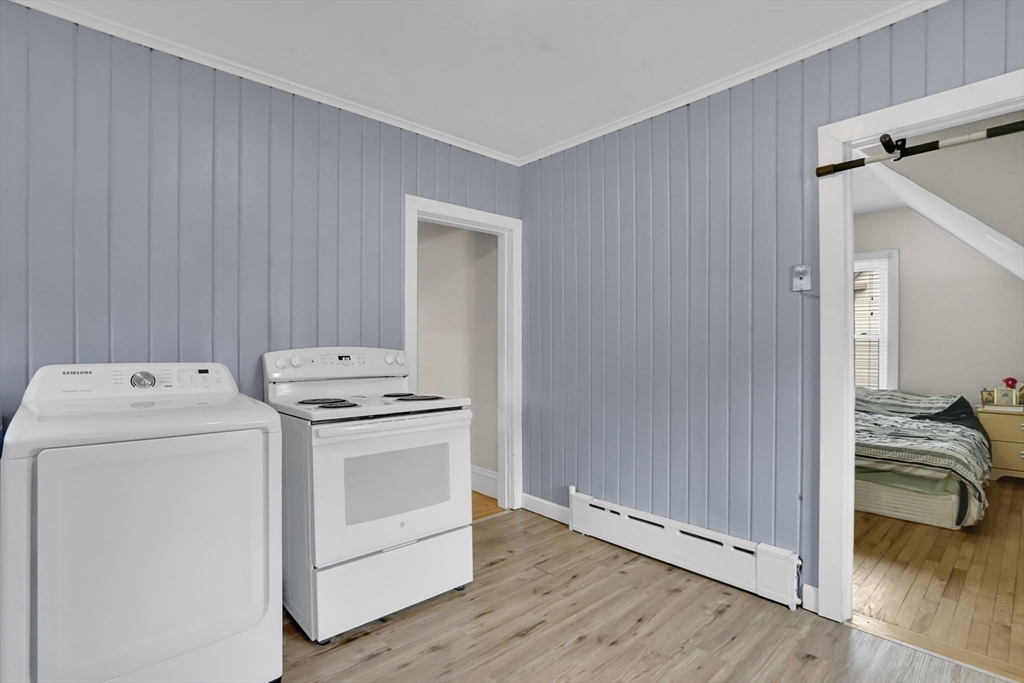 40 Laurel Street Holyoke, MA 01040 - Photo 7 of 42