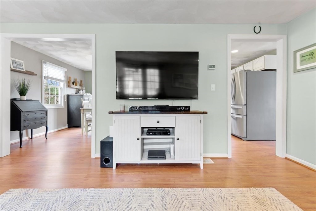 16 Woodside Road Billerica, MA 01862 - Photo 9 of 35 Gallery Image 9