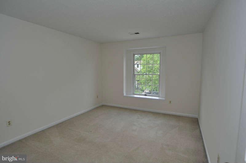 53 Rutherford Circle Sterling, VA 20165 - Photo 24 of 29 Bedroom