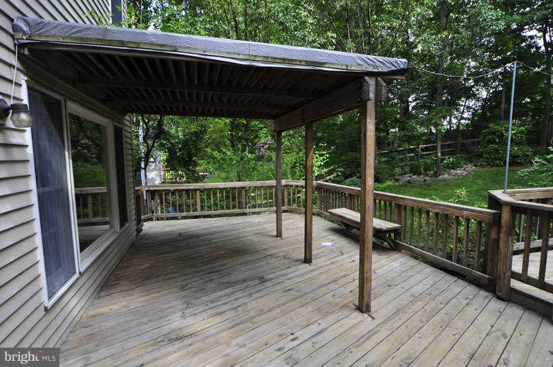 53 Rutherford Circle Sterling, VA 20165 - Photo 25 of 29 Exterior (Rear)