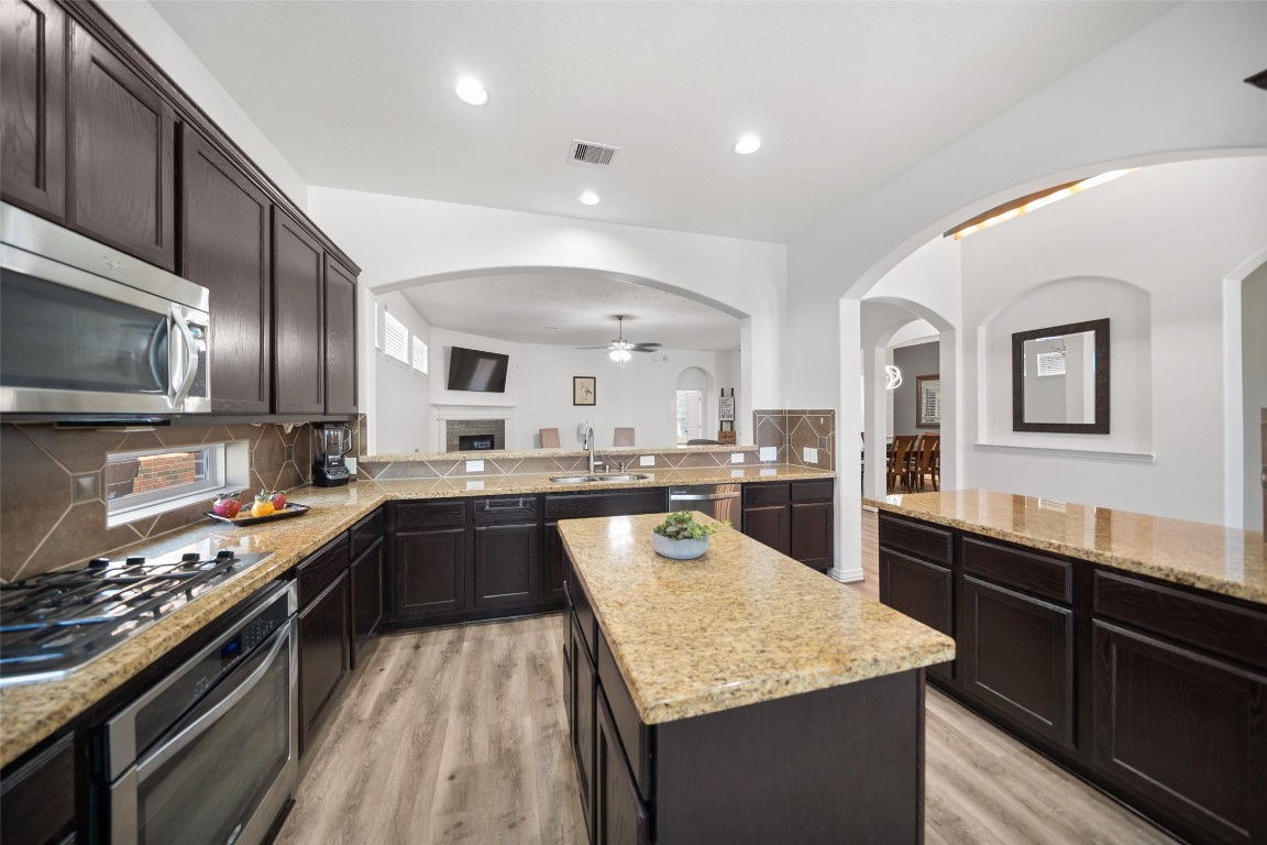 3318 Orchid Trace Drive Spring, TX 77386 - Photo 9 of 34