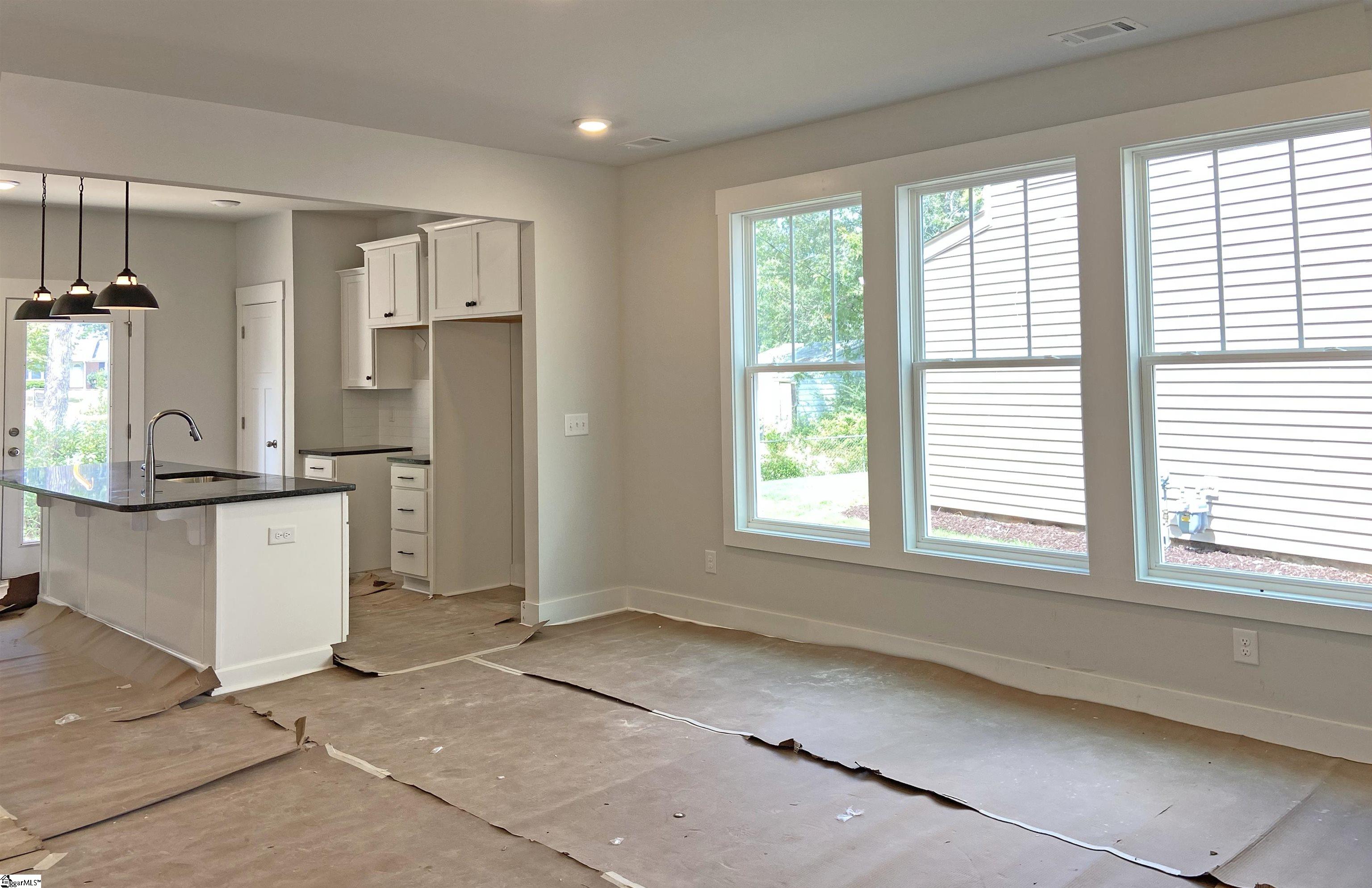 24 Starlake Road Simpsonville, SC 29681 - Photo 6 of 19 Gallery Image 6