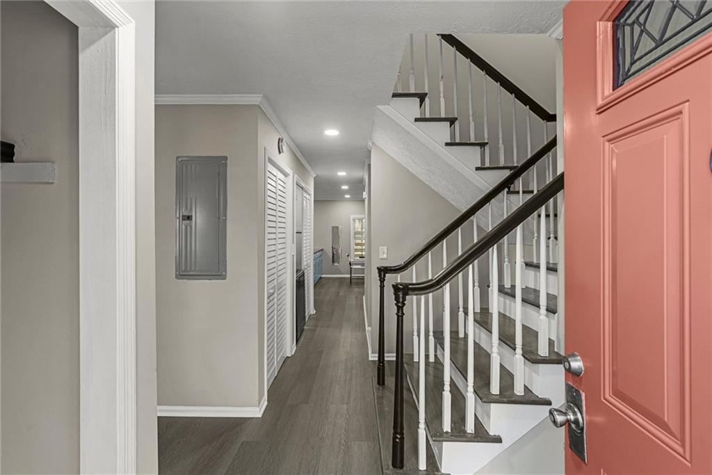 105 Glen Acres Court Decatur, GA 30035 - Photo 3 of 33