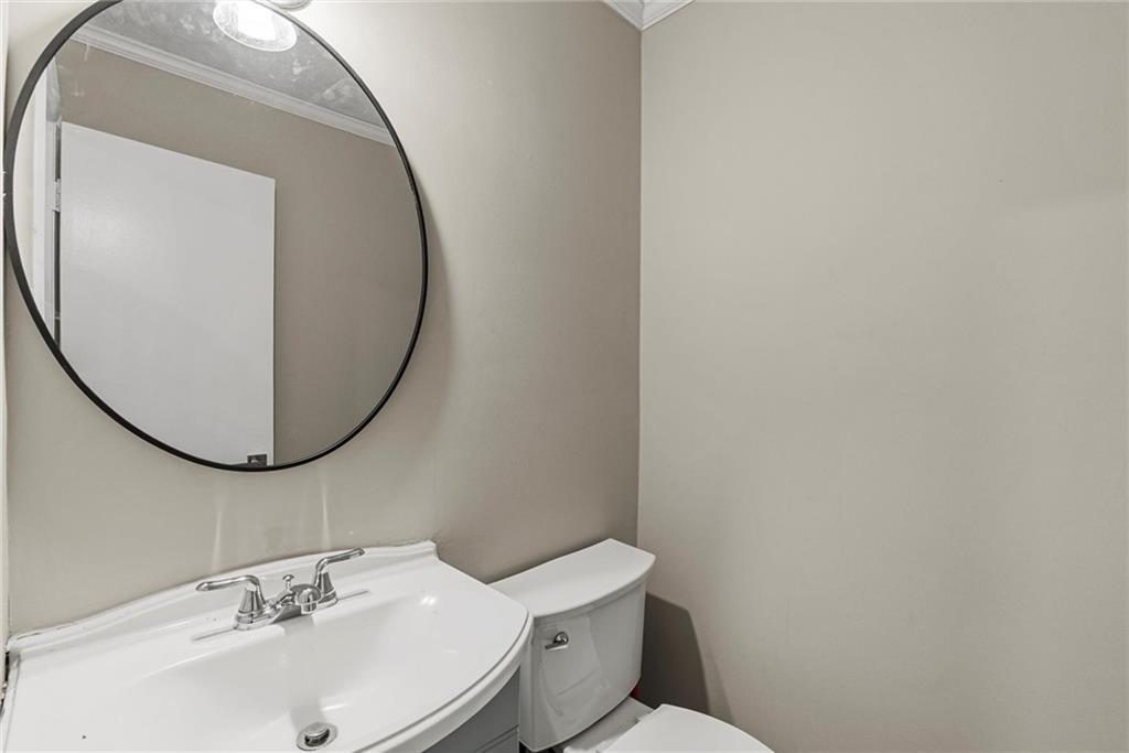 105 Glen Acres Court Decatur, GA 30035 - Photo 7 of 33