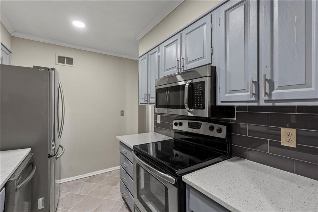 105 Glen Acres Court Decatur, GA 30035 - Photo 10 of 33