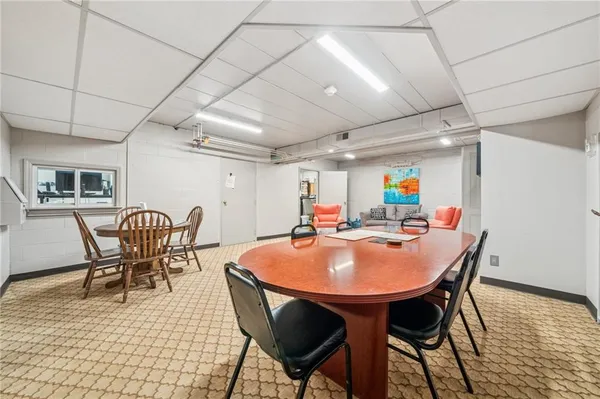 $290,000 | 53 Highland Road, Unit 403404, Bethel Park, PA 15102
