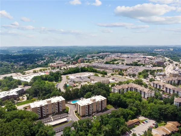 $290,000 | 53 Highland Road, Unit 403404, Bethel Park, PA 15102