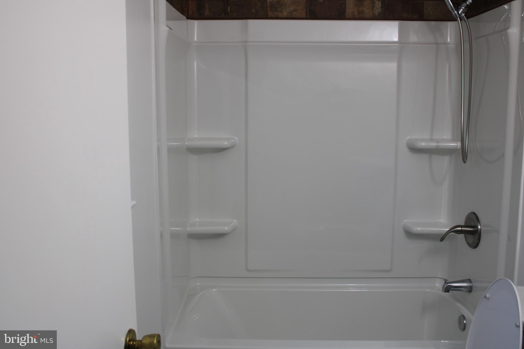 28 Henry Way Linden, VA 22642 - Photo 44 of 85 a close up of a shower