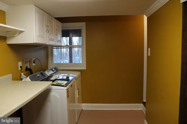 $593,000 | 28 Henry Way, Linden, VA 22642