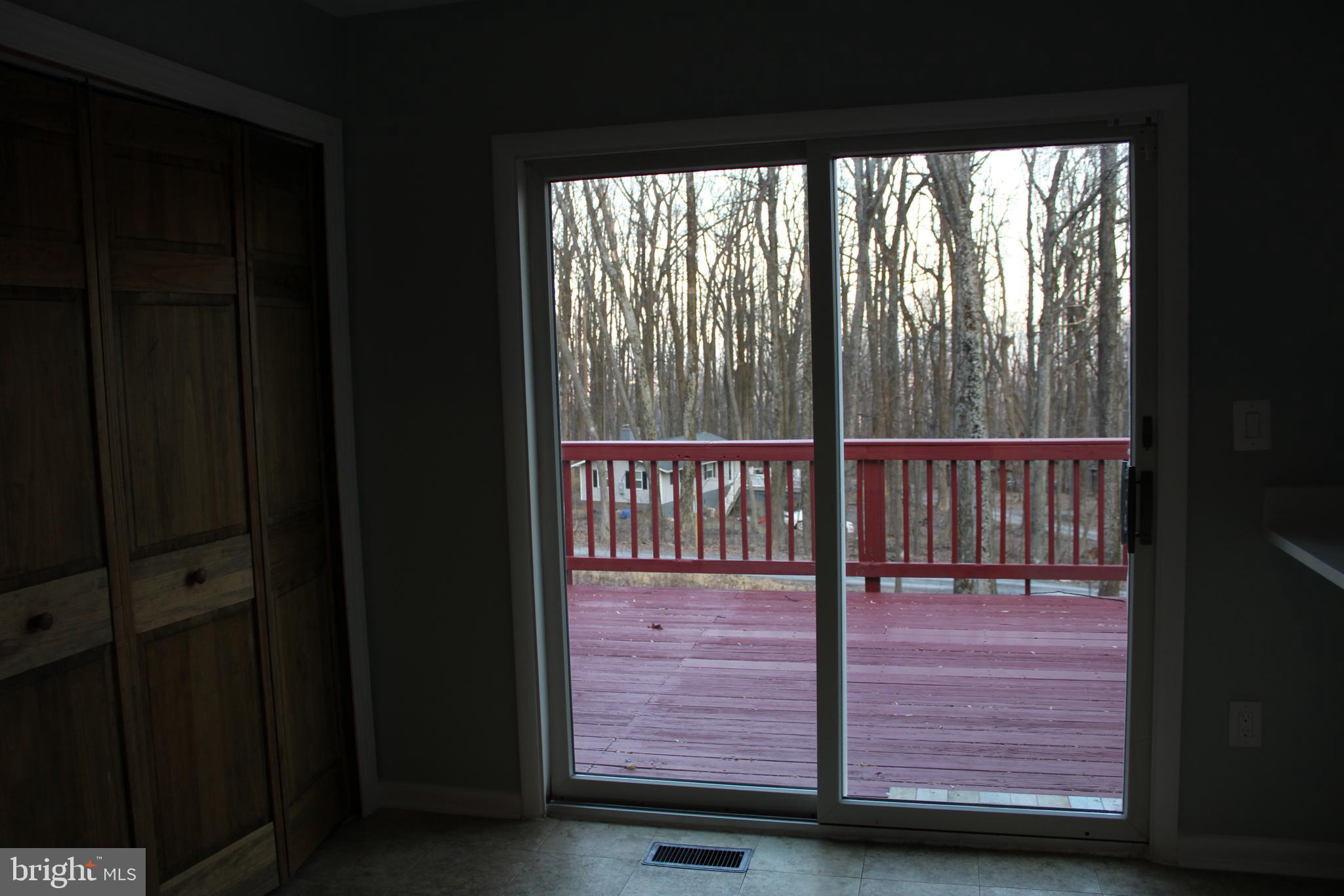 28 Henry Way Linden, VA 22642 - Photo 10 of 85
