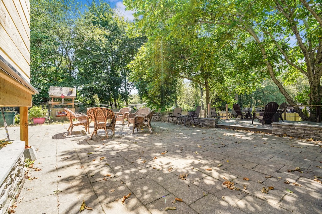 185 Stafford Road Tiverton, RI 02878 - Photo 16 of 24