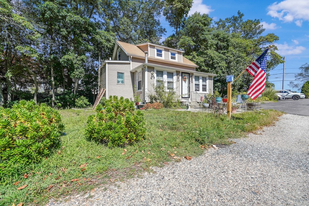 185 Stafford Road Tiverton, RI 02878 - Photo 21 of 24