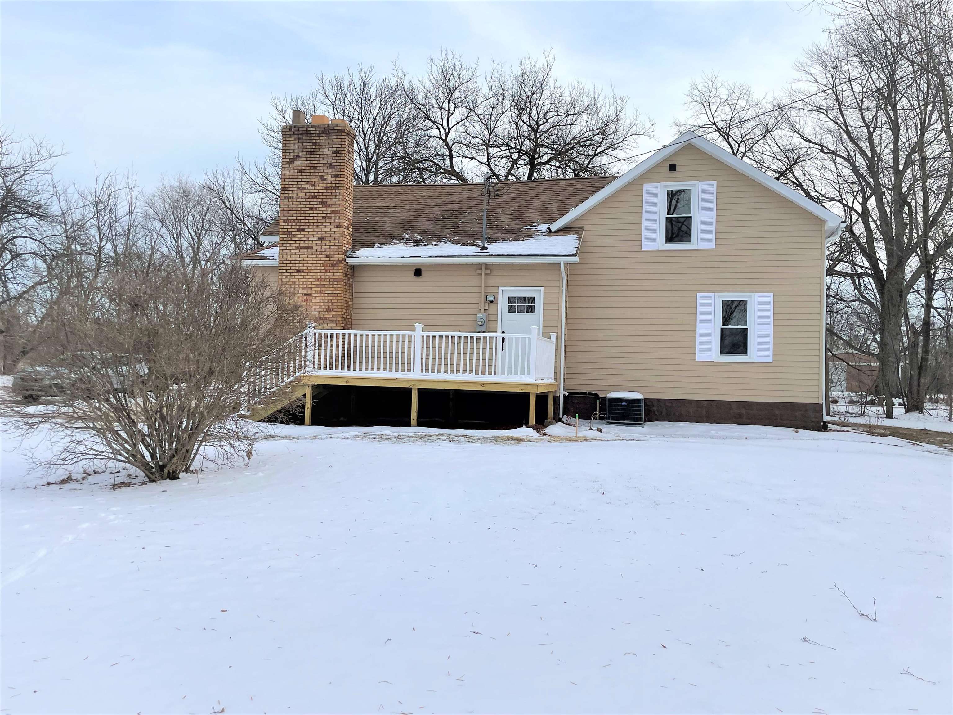 10345 Webster Road Freeland, MI 48623 - Photo 5 of 45
