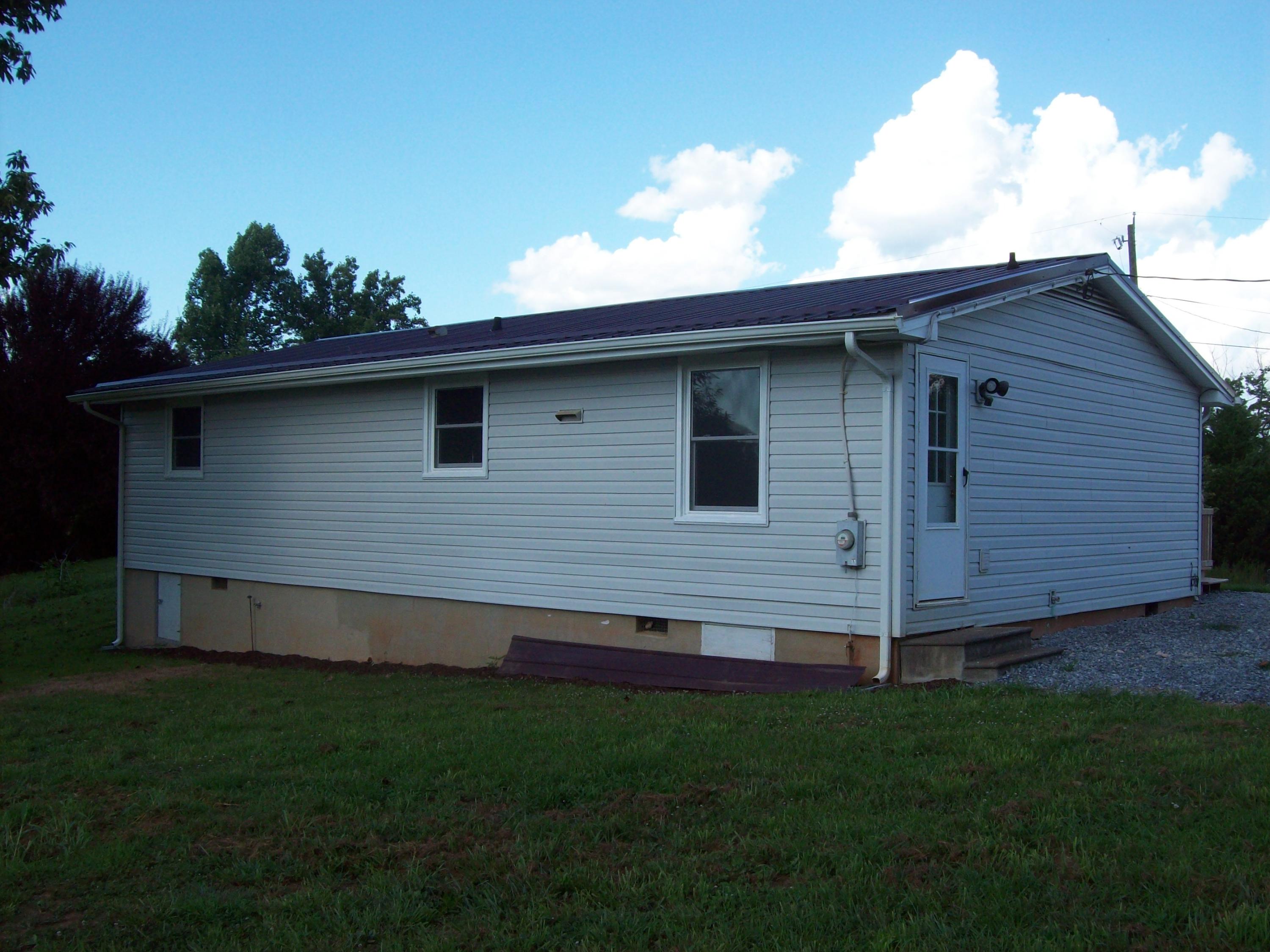 2869 Nemmo Road Vinton, VA 24179 - Photo 3 of 17 Rear