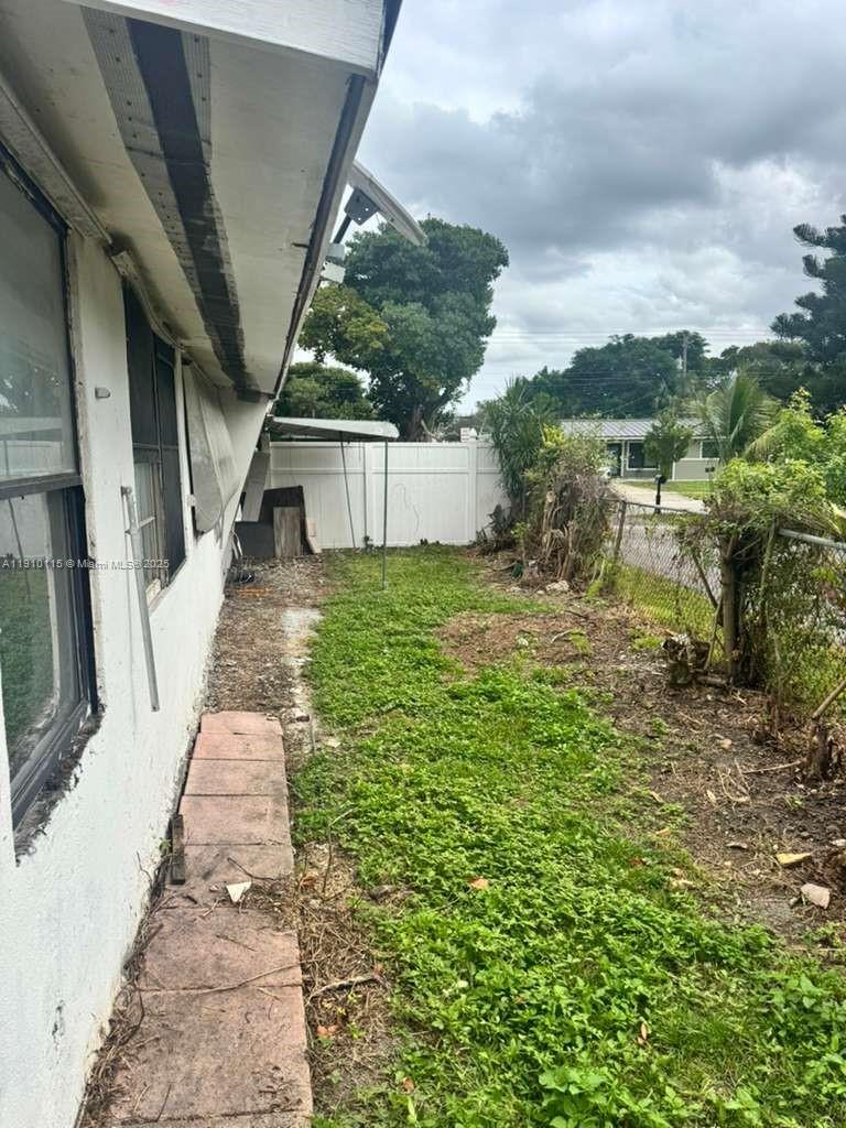 1517 Northwest 58th Avenue Margate, FL 33063 - Photo 21 of 25 YARD