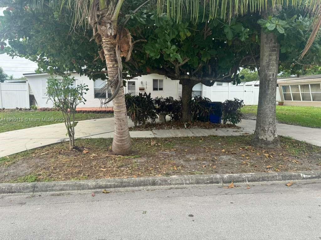 1517 Northwest 58th Avenue Margate, FL 33063 - Photo 3 of 25 FRONT OF STRUCTURE