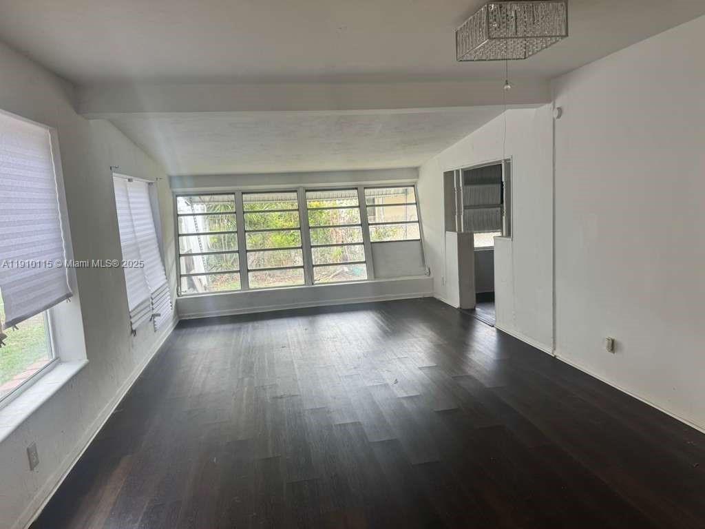 1517 Northwest 58th Avenue Margate, FL 33063 - Photo 6 of 25 SITTING ROOM