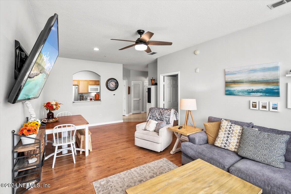7990 Baymeadows Road East, Unit 805 Jacksonville, FL 32256 - Photo 11 of 50 Living Room 6