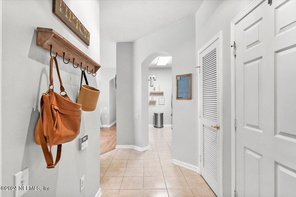 7990 Baymeadows Road East, Unit 805 Jacksonville, FL 32256 - Photo 6 of 50 Entryway