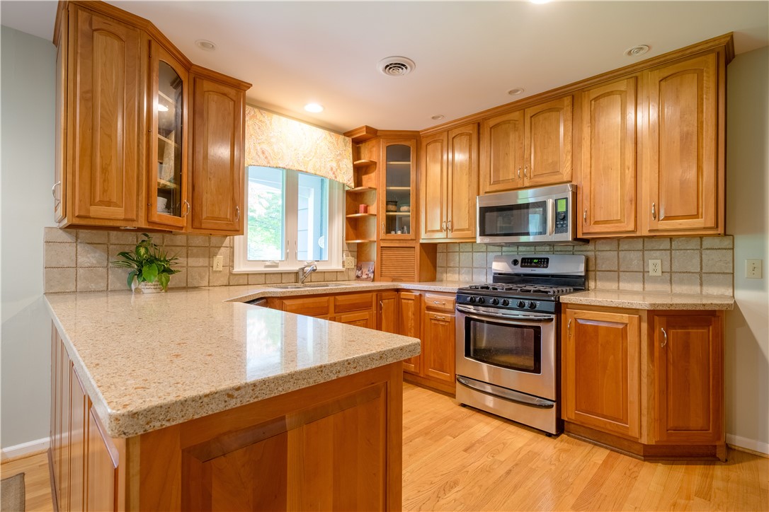 39 Mill Valley Road Perinton, NY 14534 - Photo 14 of 43