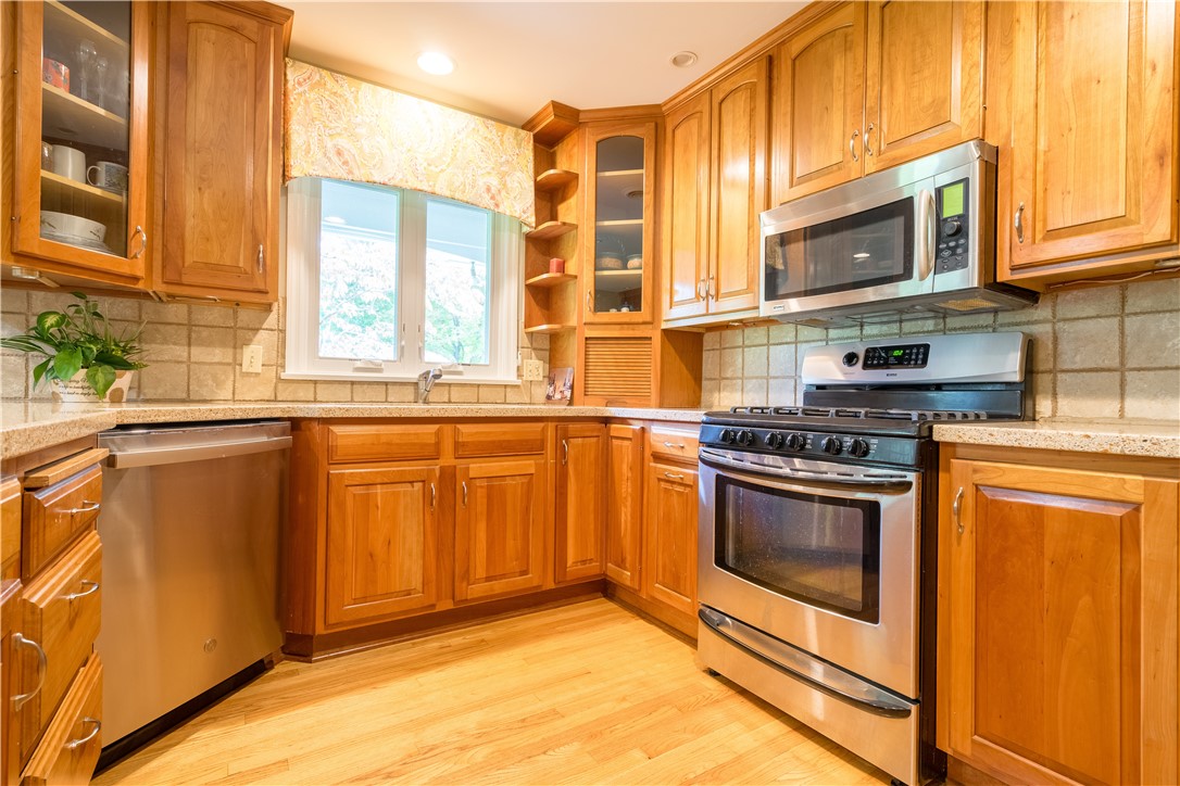 39 Mill Valley Road Perinton, NY 14534 - Photo 15 of 43