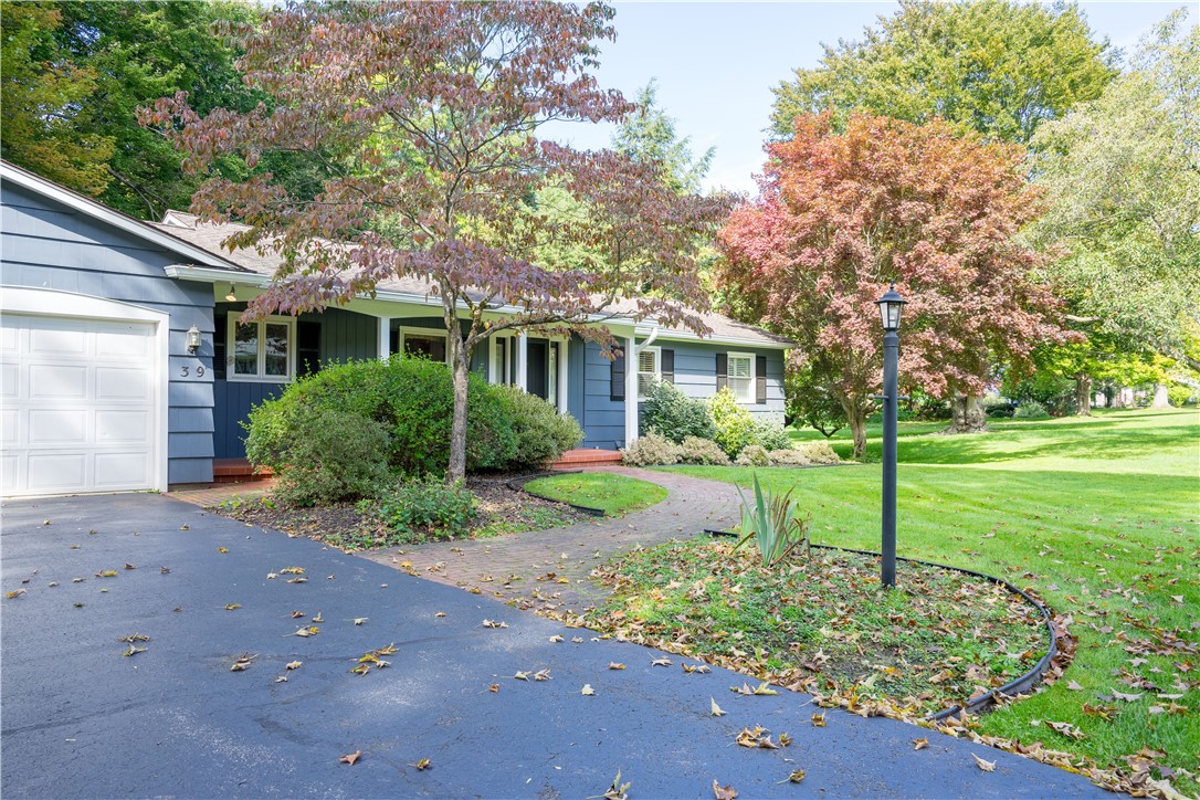 39 Mill Valley Road Perinton, NY 14534 - Photo 4 of 43