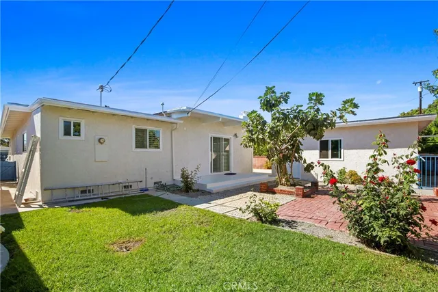 $1,190,000 | 2690 Senasac Avenue, Long Beach, CA 90815