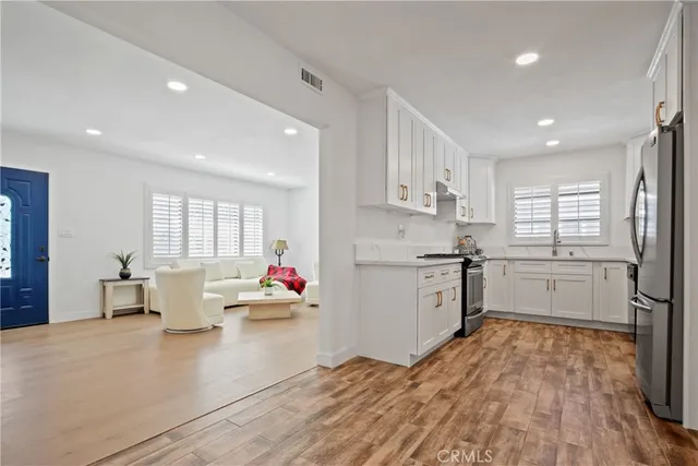 $1,190,000 | 2690 Senasac Avenue, Long Beach, CA 90815