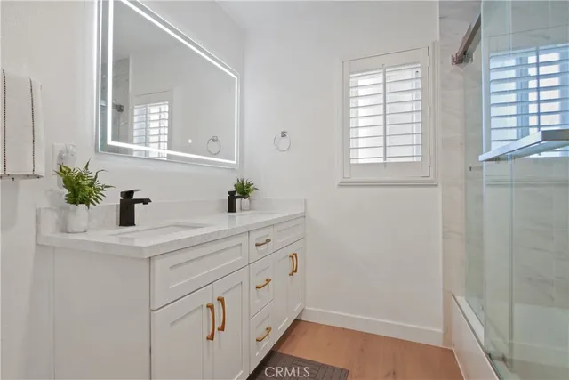 $1,190,000 | 2690 Senasac Avenue, Long Beach, CA 90815