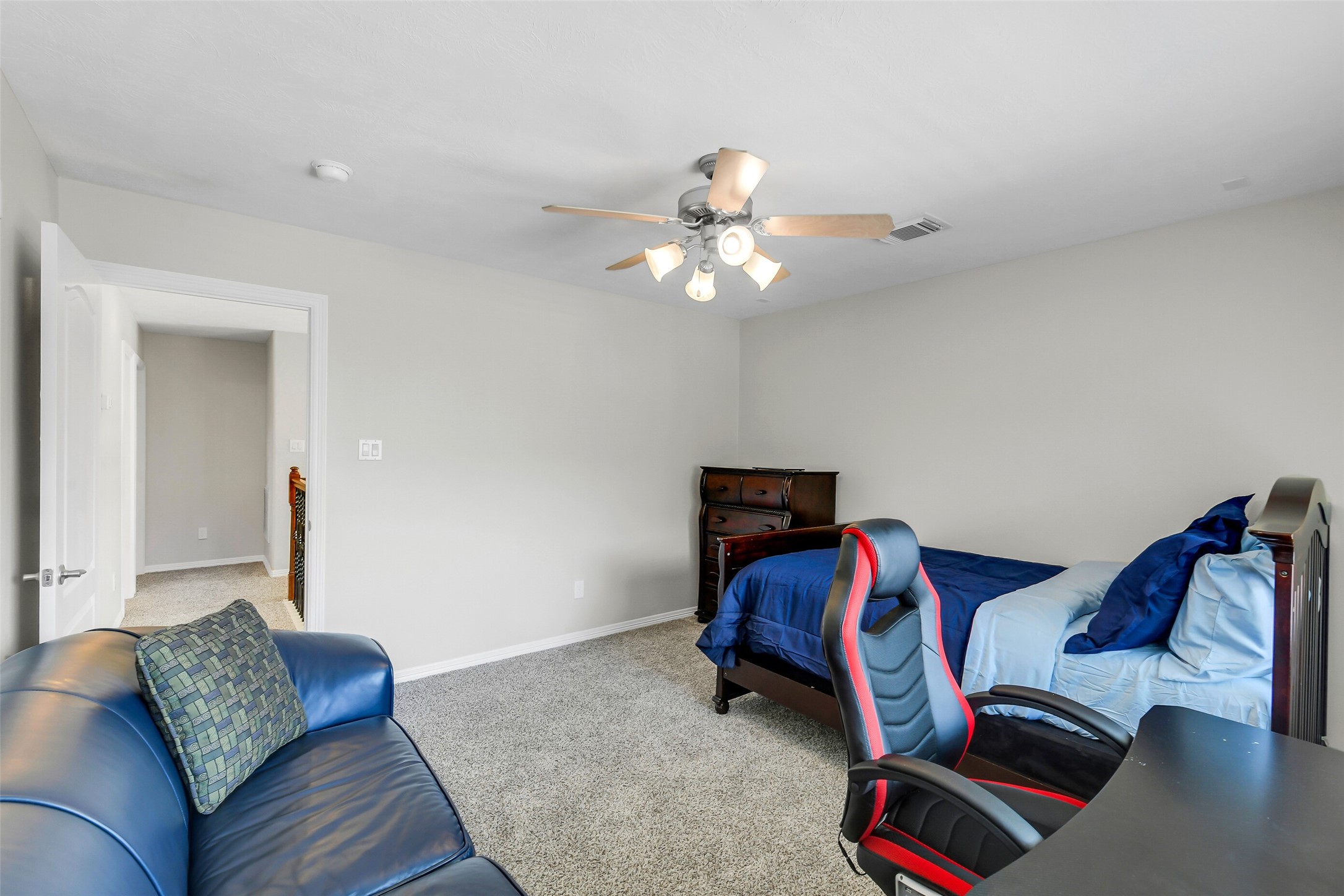 14906 Windsor Manor Houston, TX 77069 - Photo 23 of 34 Seoncdary bedroom ~