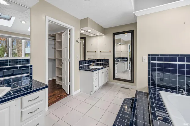 $515,000 | 125 Durkees Run Drive, Lafayette, IN 47905