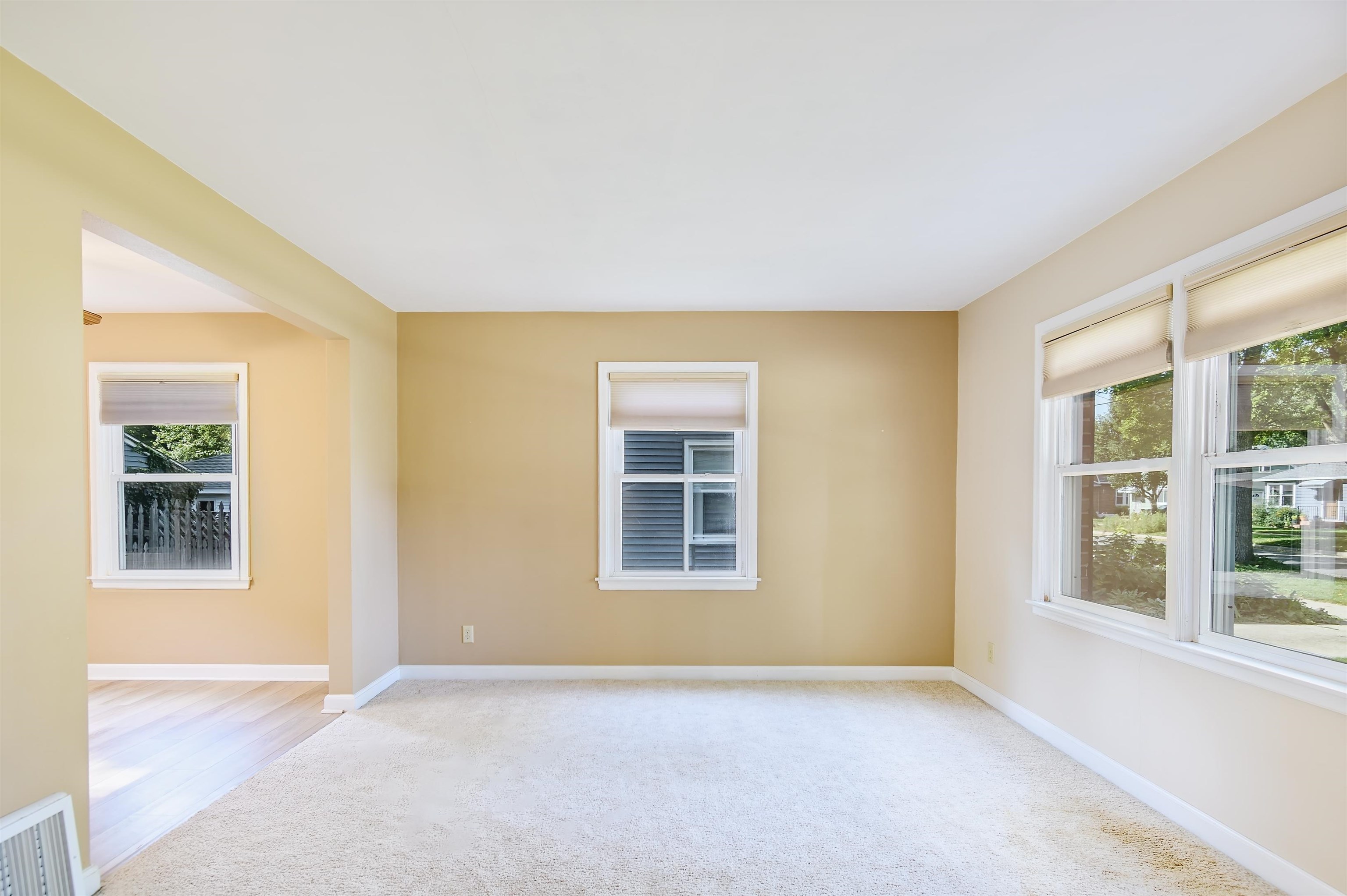 2537 Hoard Street Madison, WI 53704 - Photo 5 of 45 Gallery Image 5