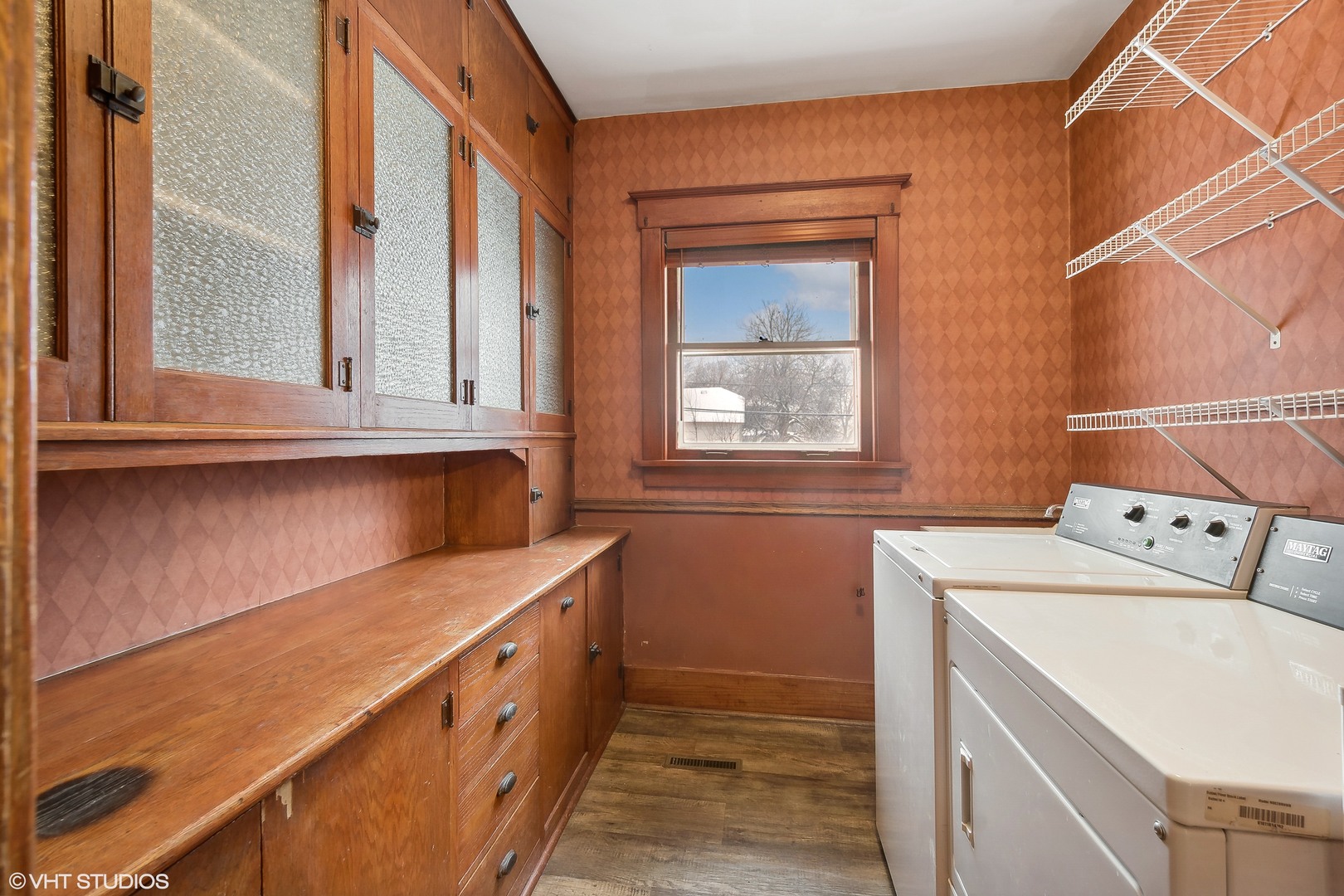 32 East Maple Avenue Roselle, IL 60172 - Photo 16 of 19 a utility room with dryer and washer