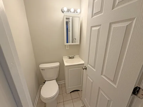 $299,900 | 16908 Laramie Avenue, Oak Forest, IL 60452